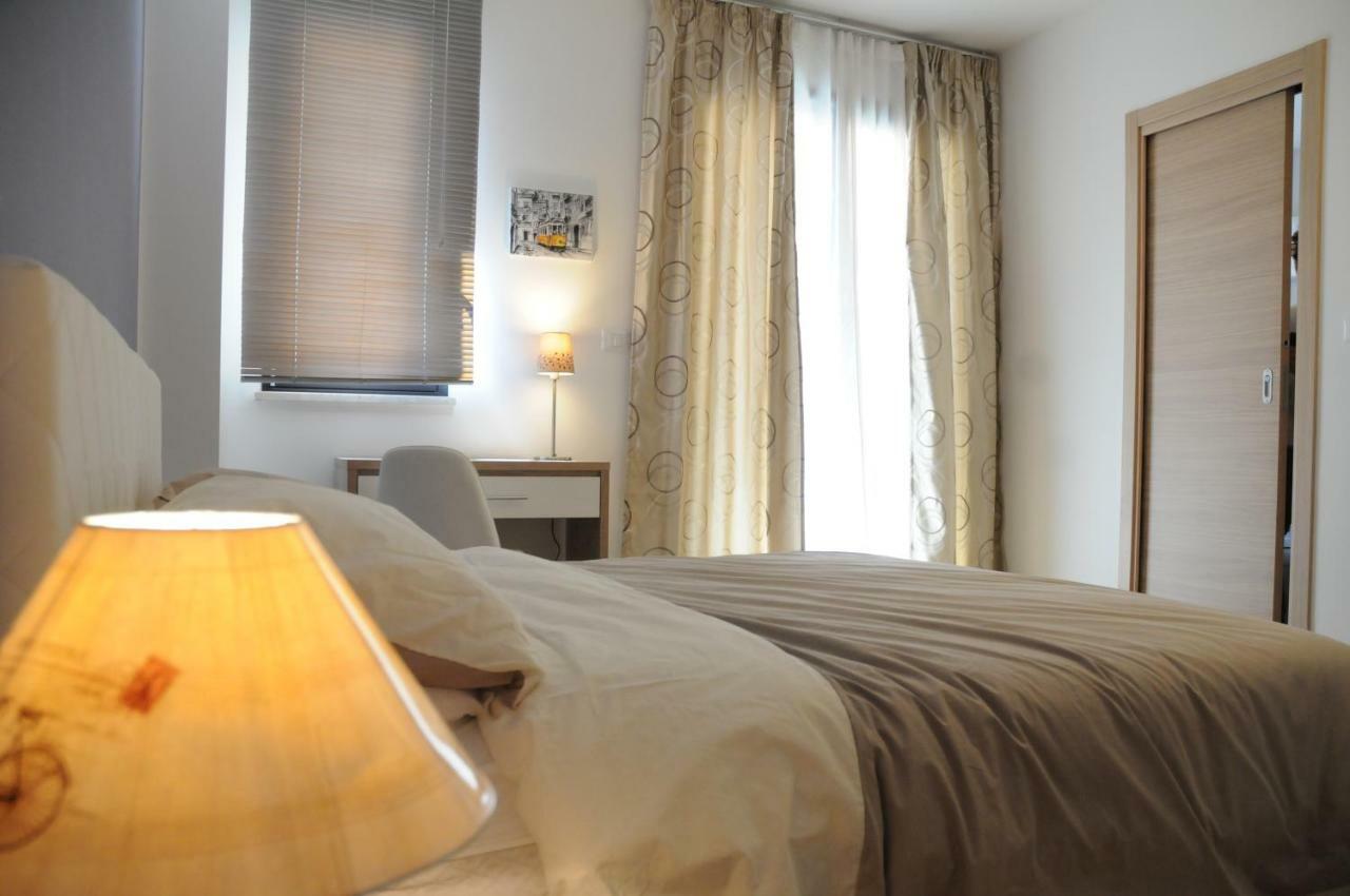 Casaleo Hotel Кампофеличе ди Рокела Екстериор снимка