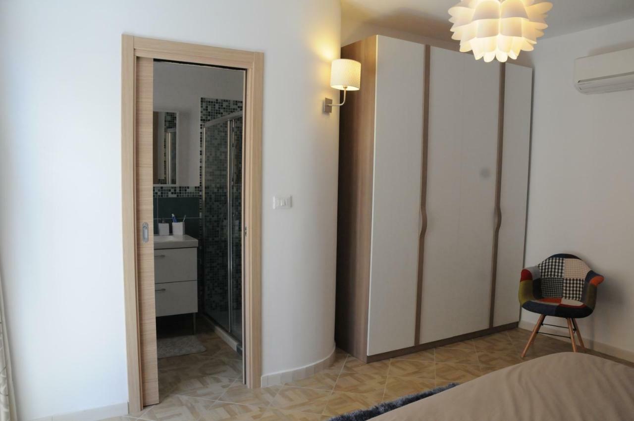 Casaleo Hotel Кампофеличе ди Рокела Екстериор снимка