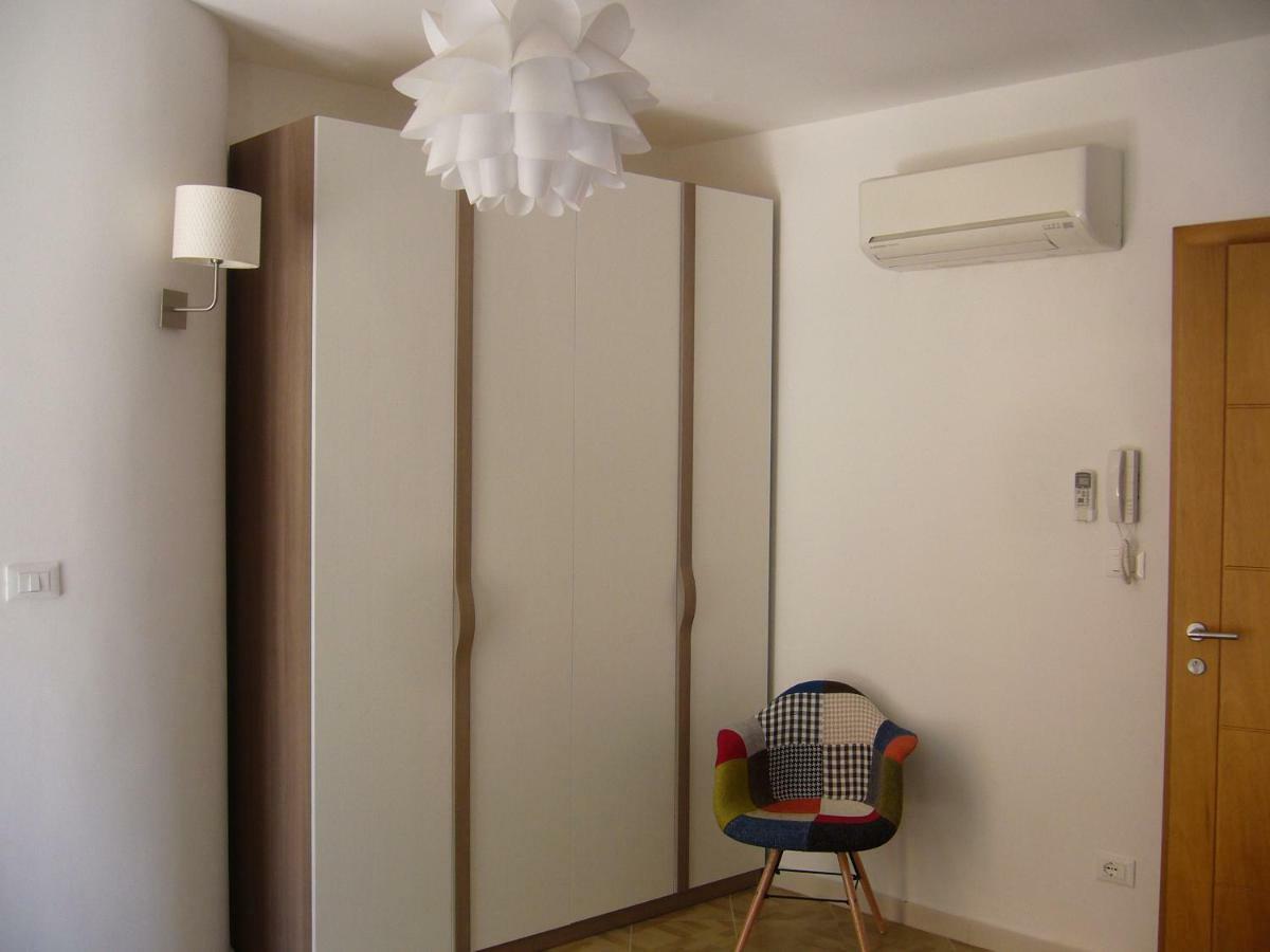 Casaleo Hotel Кампофеличе ди Рокела Екстериор снимка