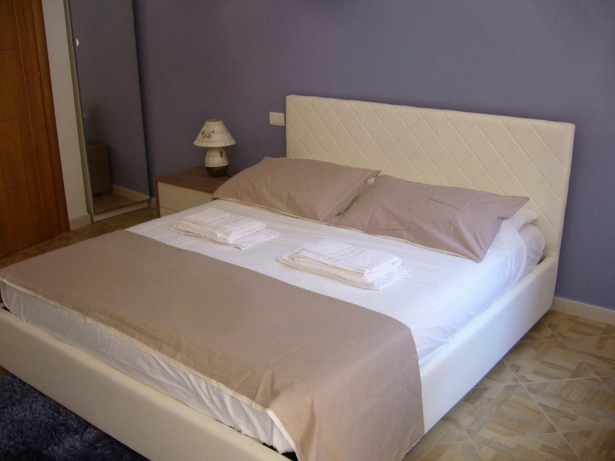 Casaleo Hotel Кампофеличе ди Рокела Екстериор снимка