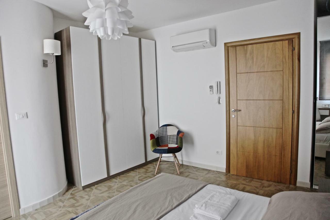 Casaleo Hotel Кампофеличе ди Рокела Екстериор снимка
